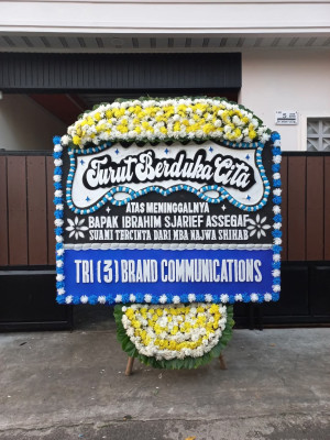 Papan Bunga Duka di Bumi Harapan